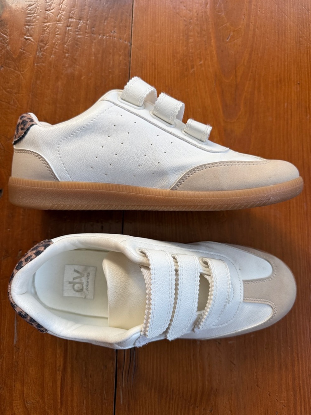 Dolce vita sneakers size 7.5